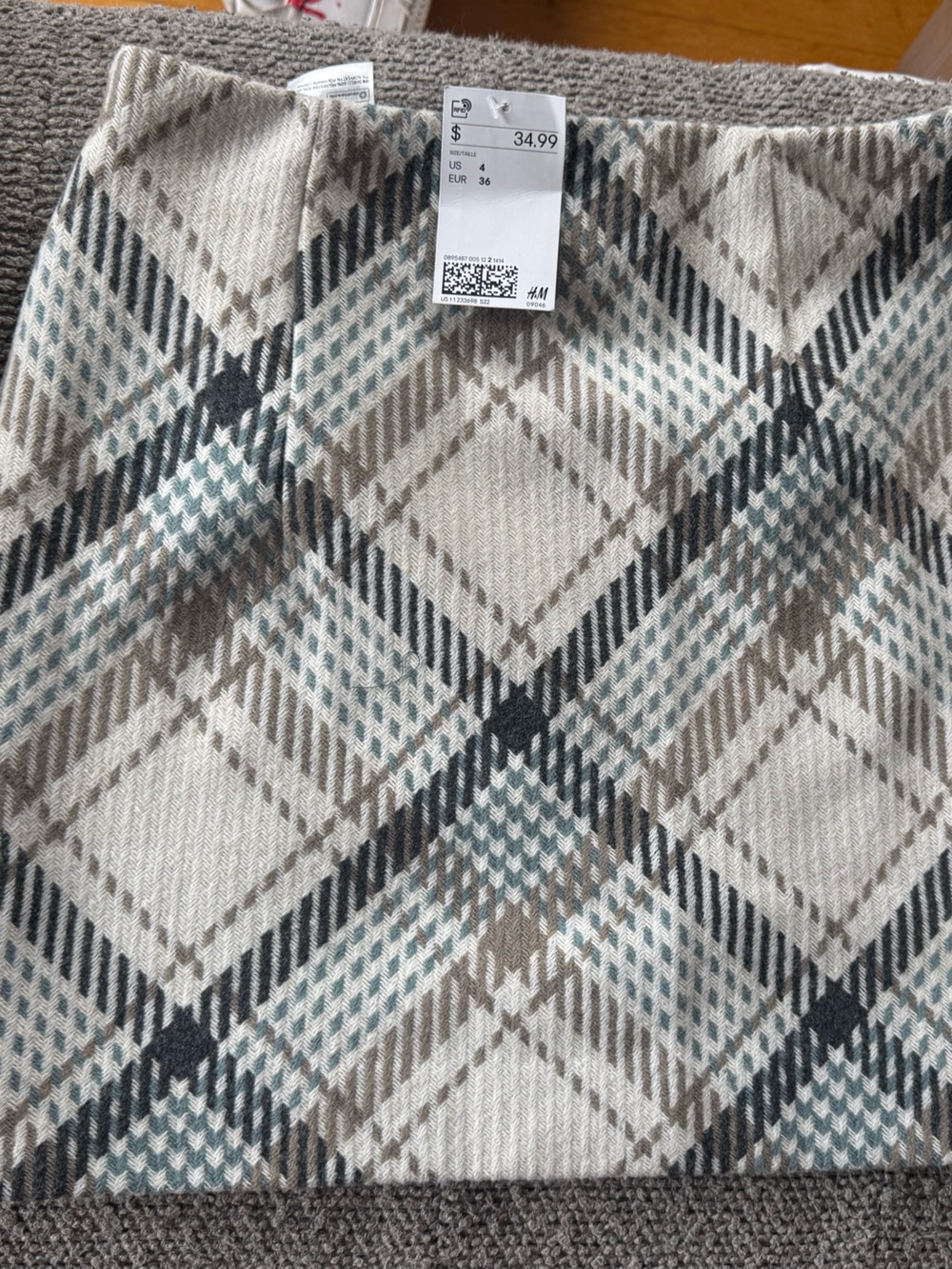 H&M Plaid Knit Mini Skirt in Cream, Taupe & Blue-Gray